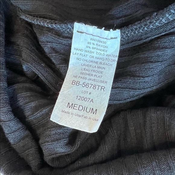 REVEL WOMEN'S RIB-KNIT SIDE SLIT BODYCON DRESS - Picture 13 of 13